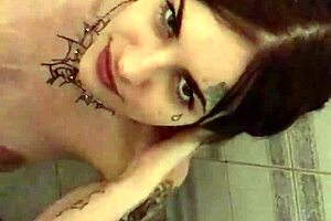 you want me to piss and shower with blowjob? she asks.