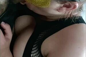 I give oral to my friend after school, he deepthroats me