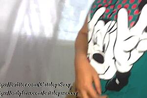 Suscribete a esta jovencita le encanta tu verga hara todo por sus seguidores