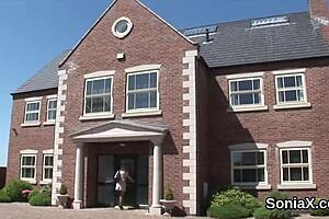 Adulterous British Mature Lady Sonia Flaunts Her Huge Globes!