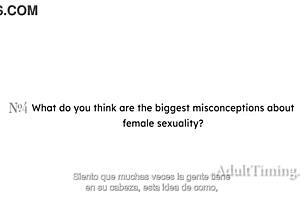 Maya woulfe shares her life story in spanish