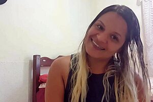 latina orgasms on webcam big ass fetish 😋