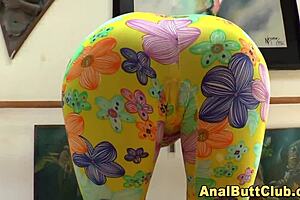 Guy enjoys massage and blowjob from asian teen