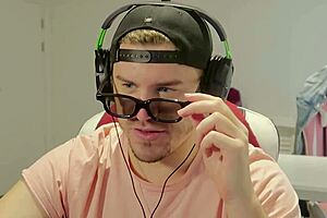 In this game, lesbians give blowjobs and ride each other uncensored