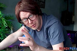 Leeds Amateur Sucks Nerd's Dick