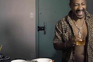 Behind the scenes of a casual porn casting with athletic latina milf