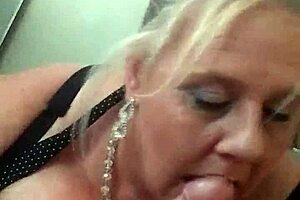 loves my cock with deepthroat blowjob and big tits 😍