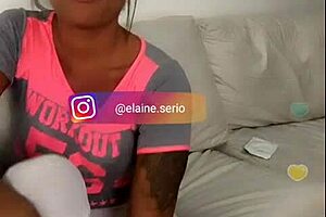 morena gostosa shaking that ass so hot 🔥