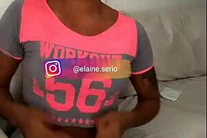 morena gostosa shaking that ass so hot 🔥