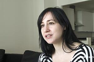 brooklyn strips down and enjoys her big natural tits 😍