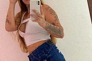 Blonde Latina Girlfriend's Intimate Videos Leaked After Losing Phone On Beach