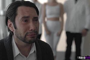 Jill kassidy sucks tommy pistols' monster cock