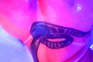 Thiara fox's sensual performance at fim de show in goiás