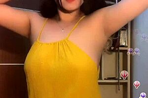 Golden Girl Drops Teeth on Big Dick