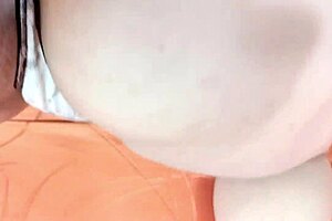 ella sabe que vengo pa' follar con ese aroma a zorra