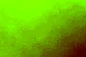 În orașul de coastă, o prostituată latină slabă oferă plăceri orale cu țâțele naturale