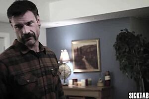 Bad Guy Meets Wet Latina After Intimate Encounter