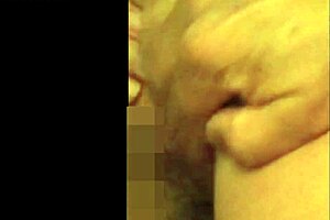 Lick my pussy: A hairy cunilingus experience