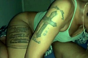 Bobble Head Tatted New York Neighbor Sucking Philly Dick