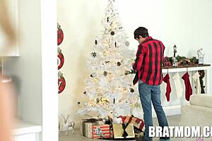 Giving my stepmom a creampie for Christmas with Millie Morgan