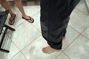 I Cheated On My Cuckold Husband With Ifood Deliverer Jhonny Gab, Watch Full On Xv Red!