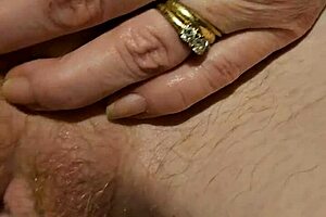 Toying and licking that wet pussy so good