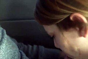 Risky public blowjob in the car