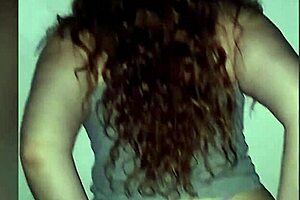 Me follo a mi compa�era de cuarto por primera vez y me vengo adentro de ella