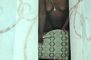 Naejae Onyxx Giantess Grinding Her Big Ass In My Window