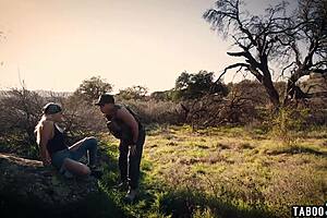 Busty blondie Luna Star serving dirty patrol