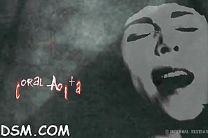 Sensual brunette floozy fingers her pussy with toys