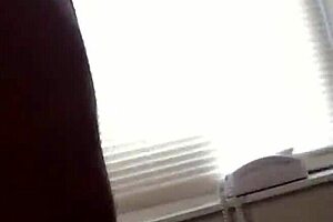 Here is ebony beauty revealing her enormous backside in Minneapolis