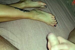 Stepson secretly cums on stepmom's feet in sneaky moment