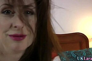 mature slut fingering herself suggestively