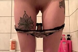 Wet pussy makes panties unnecessary