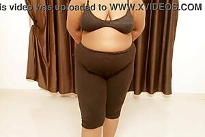 Sexy Indian girl from Jharkhand with big tits.