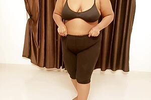 Sexy Indian girl from Jharkhand with big tits.