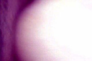 Ella tak tahan lagi dengan pukulan dubur sengit ini!