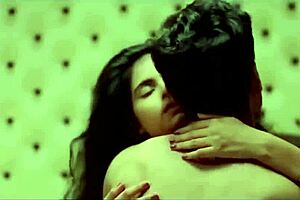 เคยเห็นฉากเซ็กส์บอลลีวูดไวรัลจากแคลิฟอร์เนียไหม?