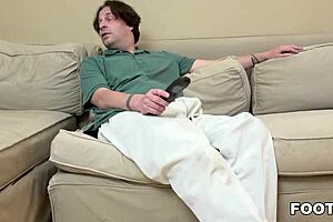 Shae Celestine Performs Foot Fetish Sucking with Strange Sextoy