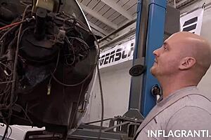 i get facialized by horny mechanic