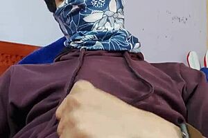 Horká teen chce šukat!