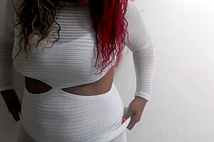 Nutting on that bubble butt while it twerks.