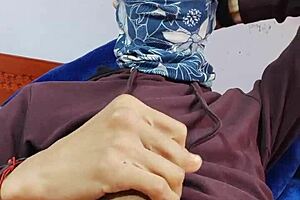 Horká teen chce šukat!