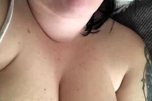 Promoting a new MILF’s solo masturbation scene with point of view or POVs fil Photo momentos