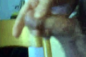 Pajero de cordoba shows short dick on webcam