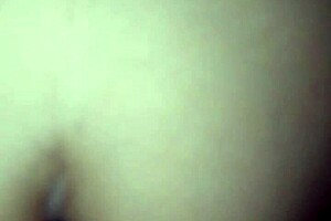 reventandole el culo a la hermana mientras los padres no estan