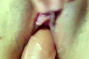 Arianna Intensely Orgasms from Dildo in Pussy Closeup