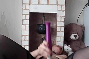 i'm doin a dedication session for mr mamour, my slutty bdsm whore