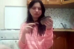 Amateur girl with thin body enjoys hairbrush play fetisch